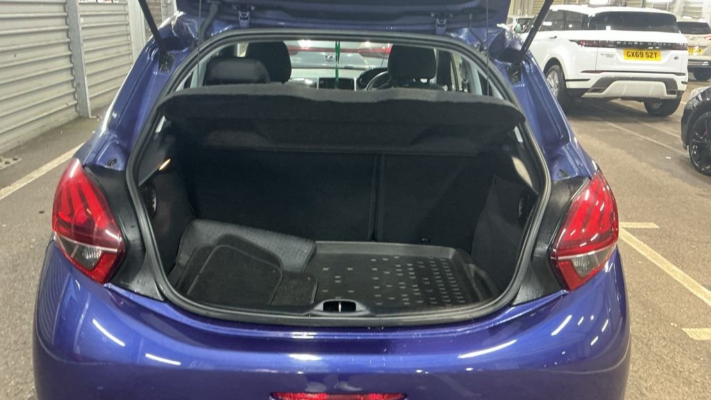 Used Peugeot 208 2016 for sale - 77089374: Photo 7