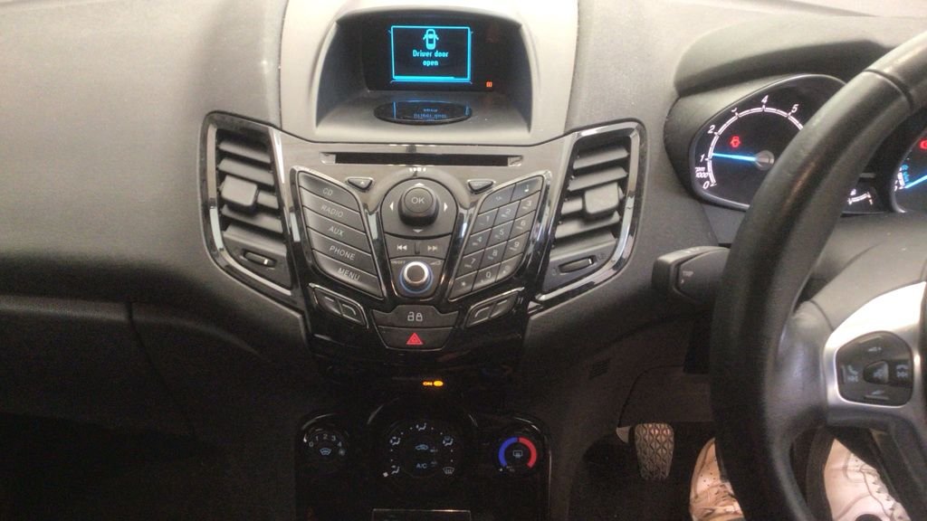 Used Ford Fiesta 2014 for sale - 76546374: Photo 8