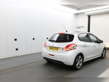 Used Peugeot 208 2014 for sale - 78931204: Photo