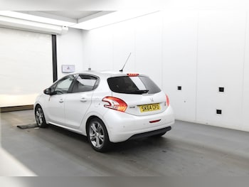 Used Peugeot 208 2014 for sale - 78931204: Photo