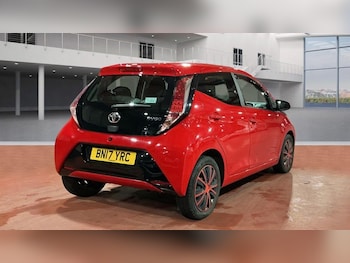 Used Toyota AYGO 2017 for sale - 76496332: Photo