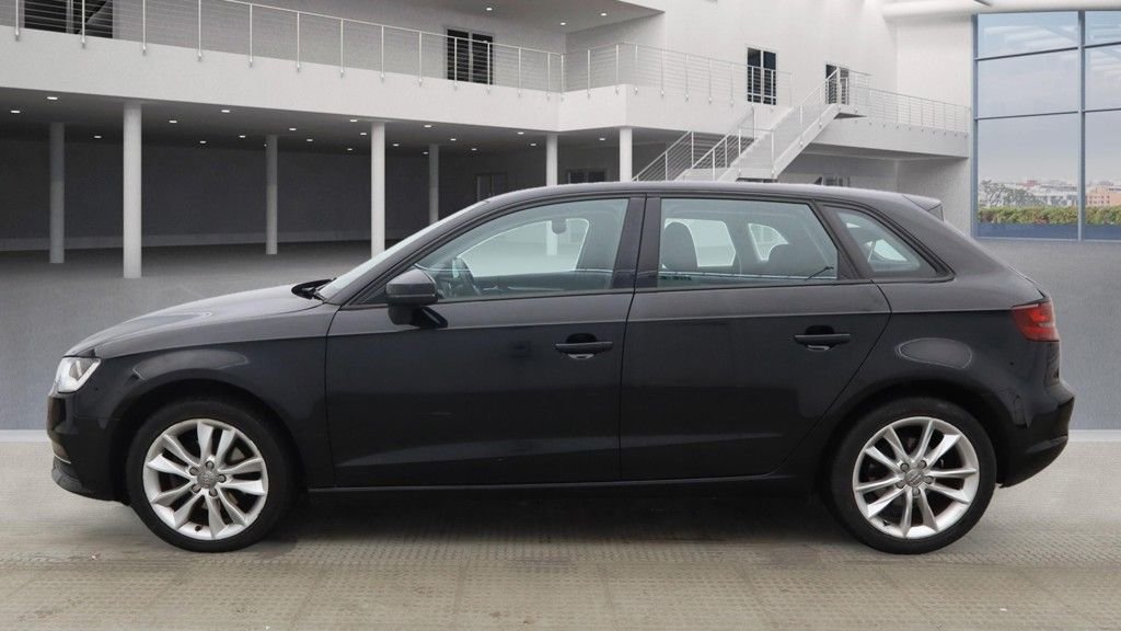 Used Audi A3 2013 for sale - 76535882: Photo 5