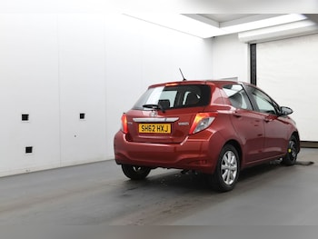 Used Toyota Yaris 2012 for sale - 79599378: Photo