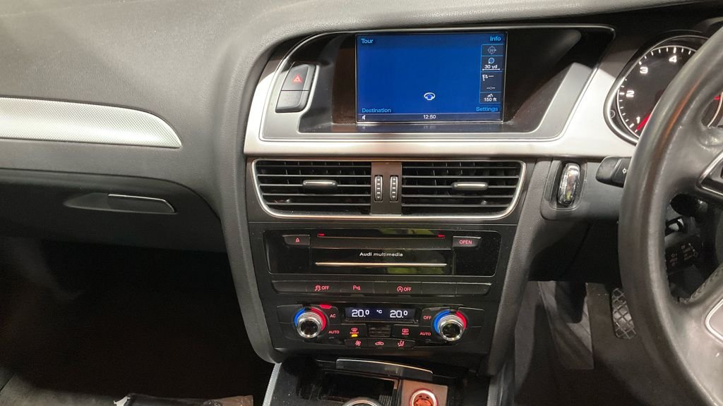 Used Audi A4 2013 for sale - 77369583: Photo 15