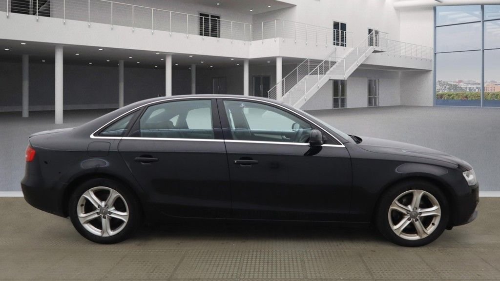 Used Audi A4 2013 for sale - 77369583: Photo 2