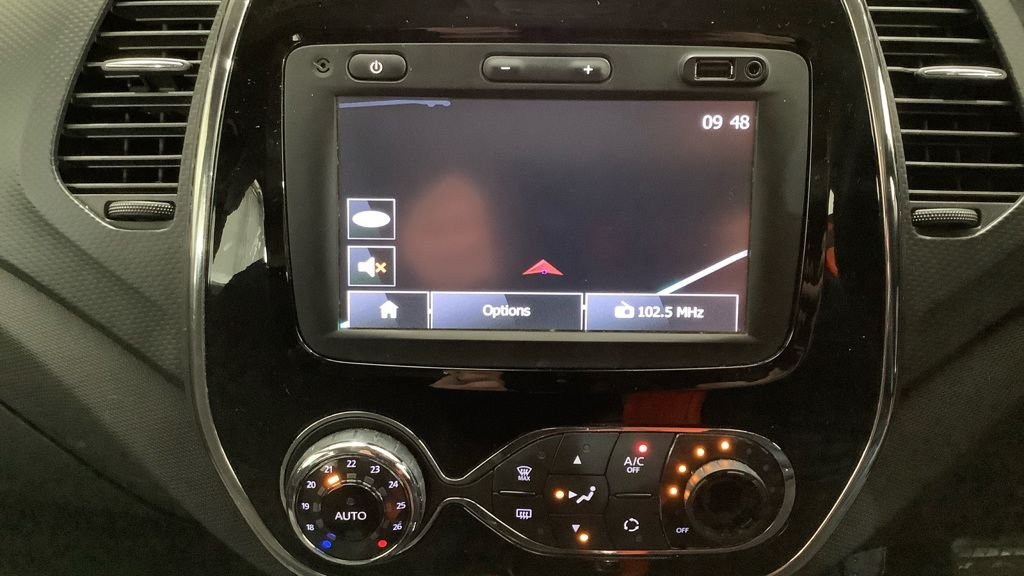 Used Renault Captur 2015 for sale - 76496593: Photo 9