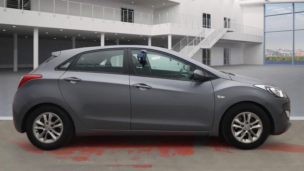 Used Hyundai i30 2012 for sale - 76367902: Photo 2