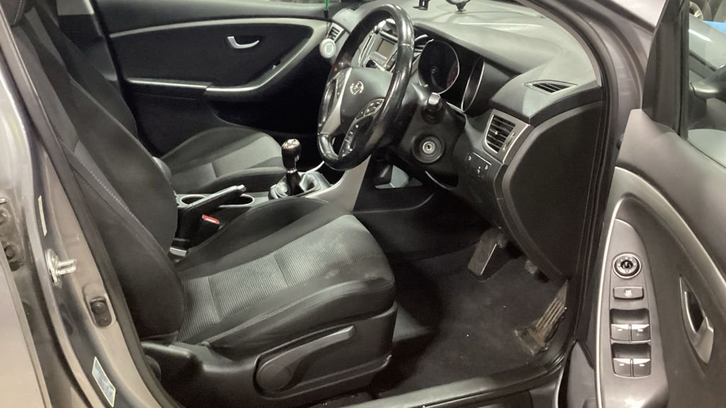 Used Hyundai i30 2012 for sale - 76367902: Photo 9