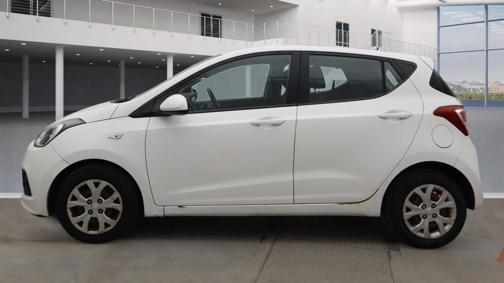 Used Hyundai i10 2014 for sale - 76223177: Photo 5