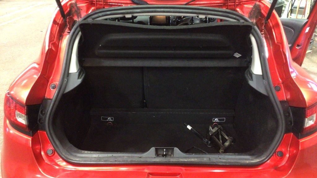 Used Renault Clio 2013 for sale - 76367925: Photo 10