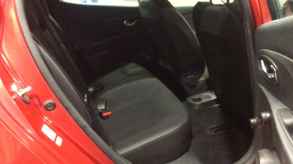 Used Renault Clio 2013 for sale - 76367925: Photo 9