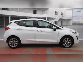 Used Ford Fiesta 2018 for sale - 76223178: Photo 2