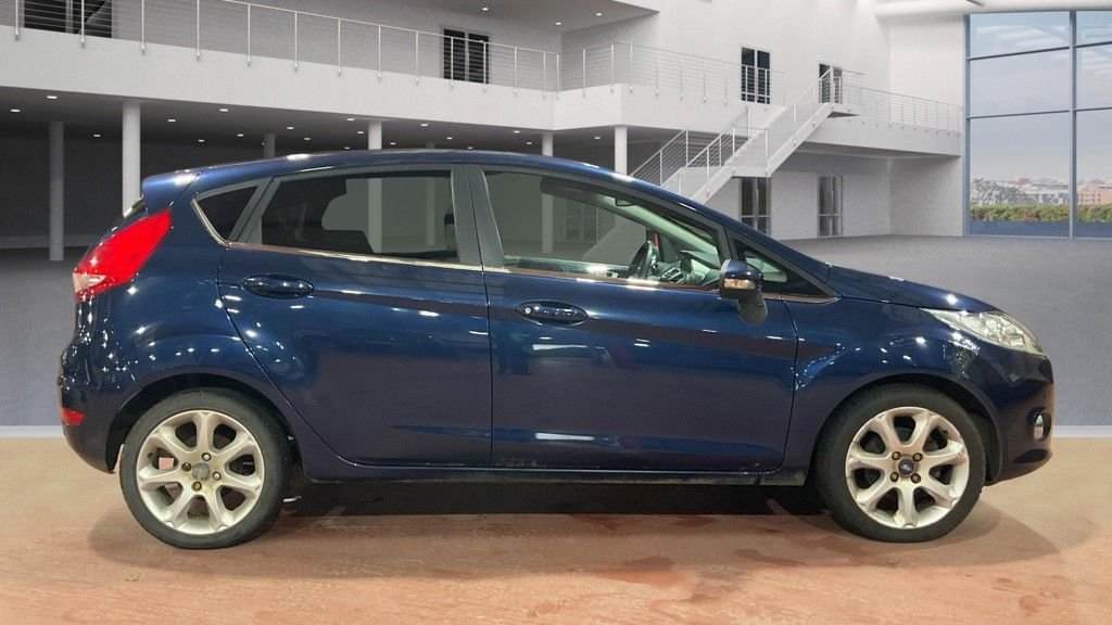 Used Ford Fiesta 2011 for sale - 77053634: Photo 2