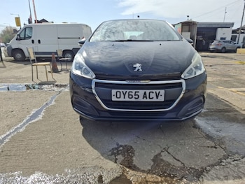 Used Peugeot 208 2015 for sale - 78357892: Photo