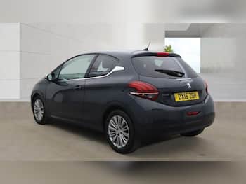 Used Peugeot 208 2015 for sale - 79818496: Photo