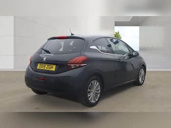 Used Peugeot 208 2015 for sale - 79818496: Photo