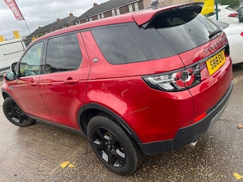 Used Land Rover Discovery Sport 2016 for sale - 77976693: Photo