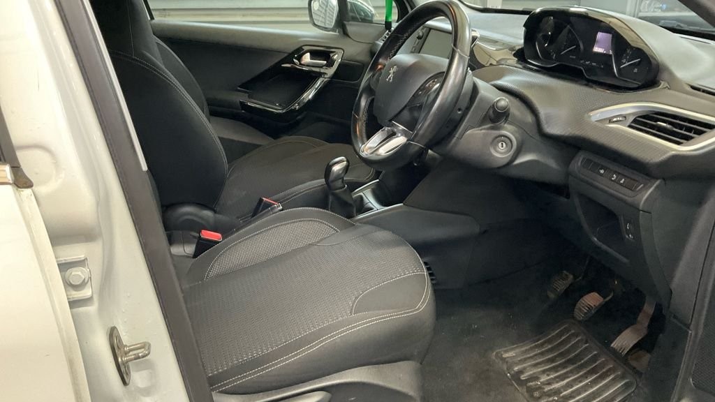 Used Peugeot 208 2017 for sale - 77967471: Photo 9