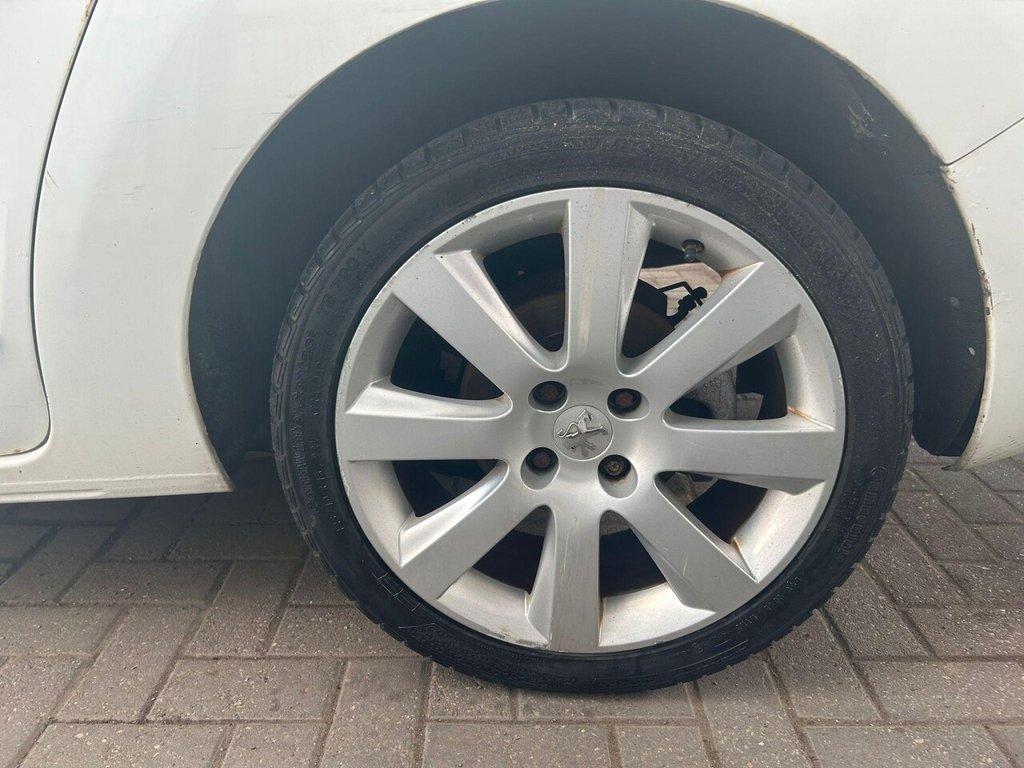 Used Peugeot 5008 2013 for sale - 77341289: Photo 21