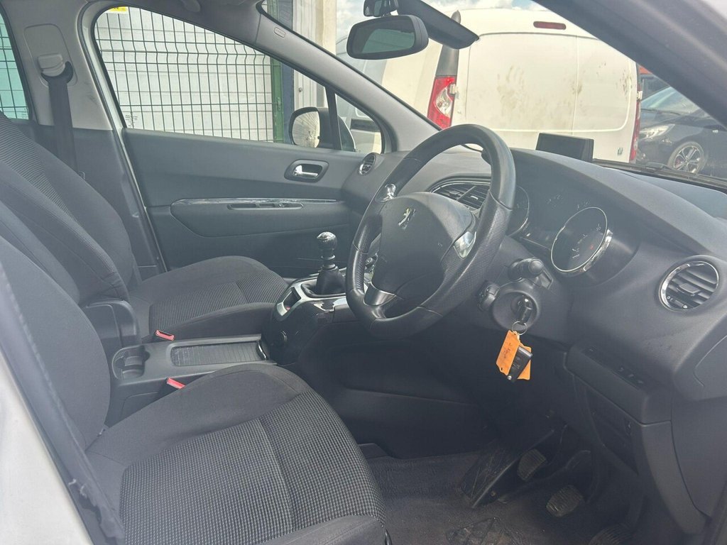 Used Peugeot 5008 2013 for sale - 77341289: Photo 9