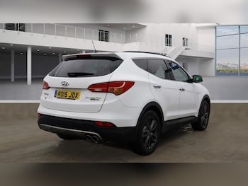 Used Hyundai Santa Fe 2015 for sale - 76535821: Photo