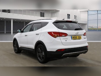 Used Hyundai Santa Fe 2015 for sale - 76535821: Photo