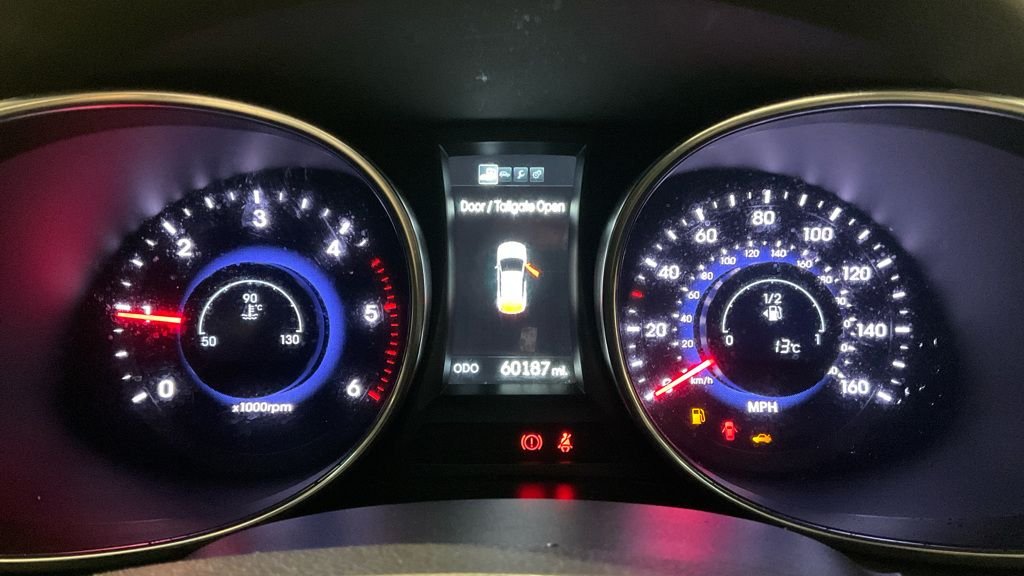 Used Hyundai Santa Fe 2015 for sale - 76535821: Photo 7