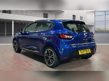 Used Renault Clio 2017 for sale - 76535894: Photo
