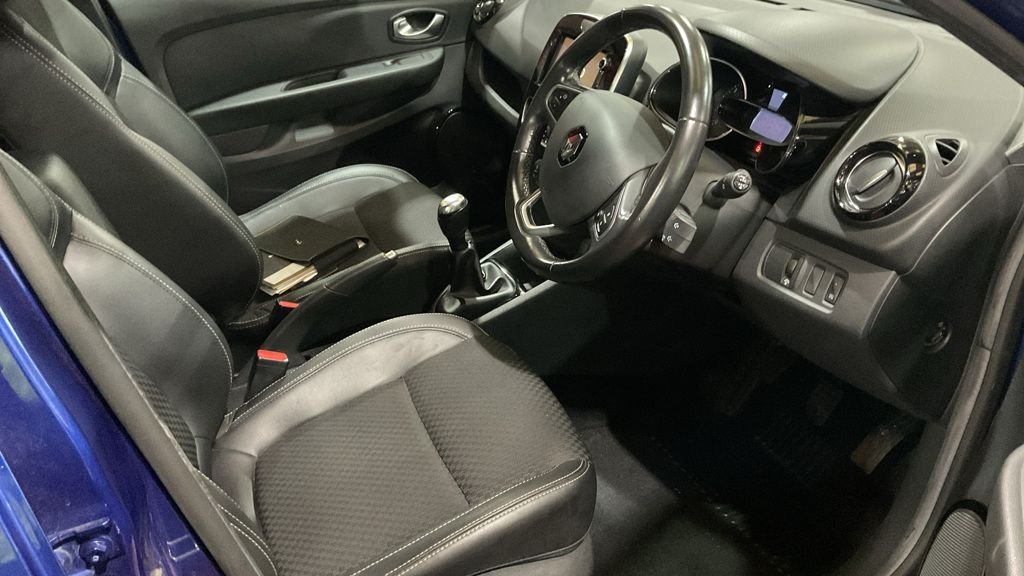 Used Renault Clio 2017 for sale - 76535894: Photo 9