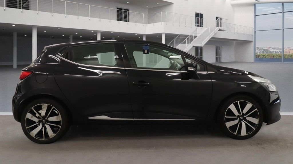 Used Renault Clio 2014 for sale - 76367874: Photo 2