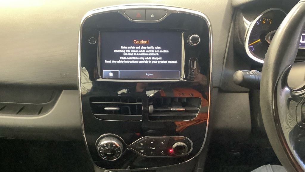 Used Renault Clio 2014 for sale - 76367874: Photo 7