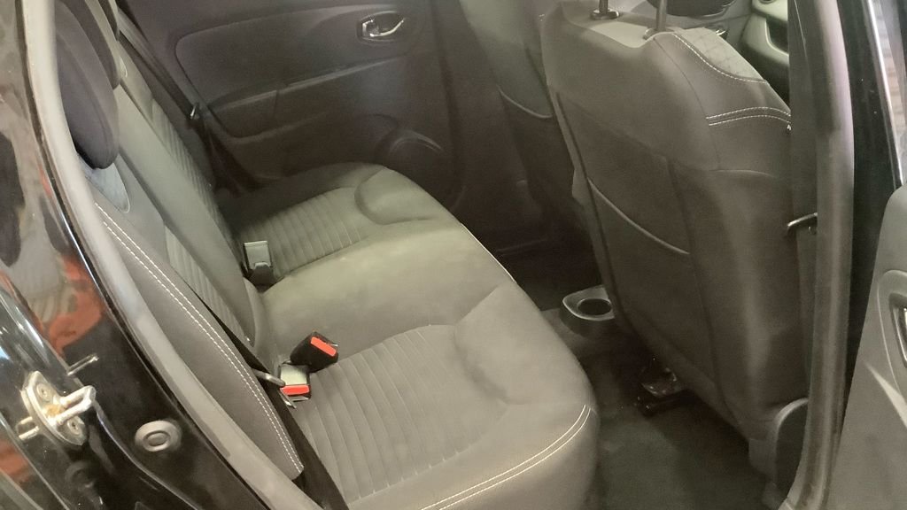 Used Renault Clio 2014 for sale - 76367874: Photo 9