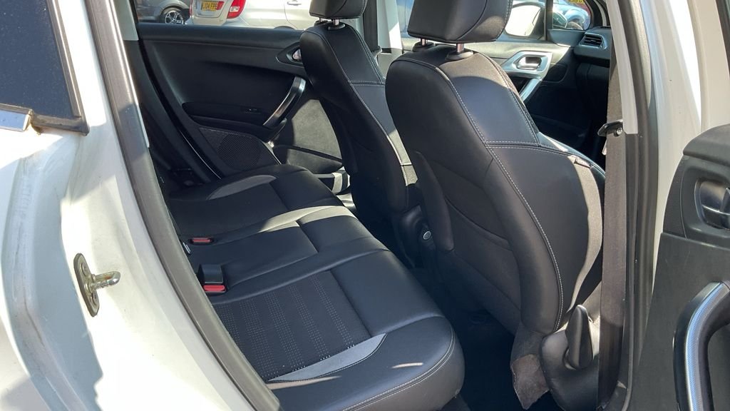 Used Peugeot 2008 2014 for sale - 77976274: Photo 9