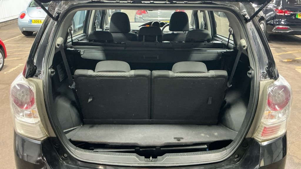 Used Toyota Verso 2009 for sale - 77014378: Photo 10