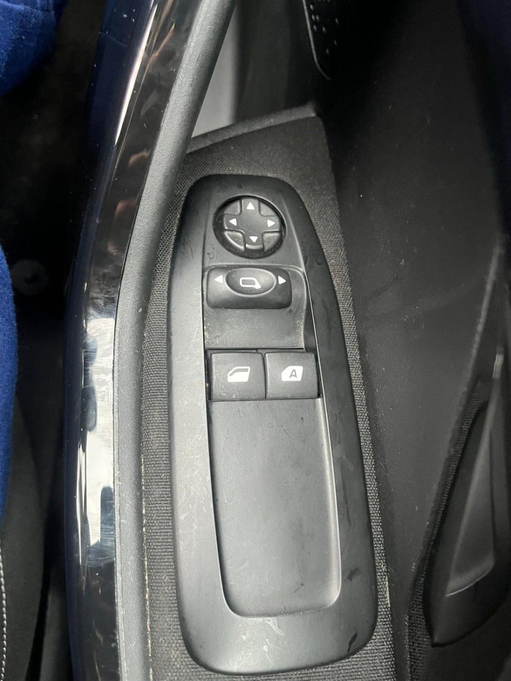 Used Peugeot 208 2017 for sale - 76604841: Photo 16