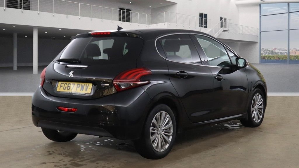 Used Peugeot 208 2017 for sale - 76604841: Photo 3