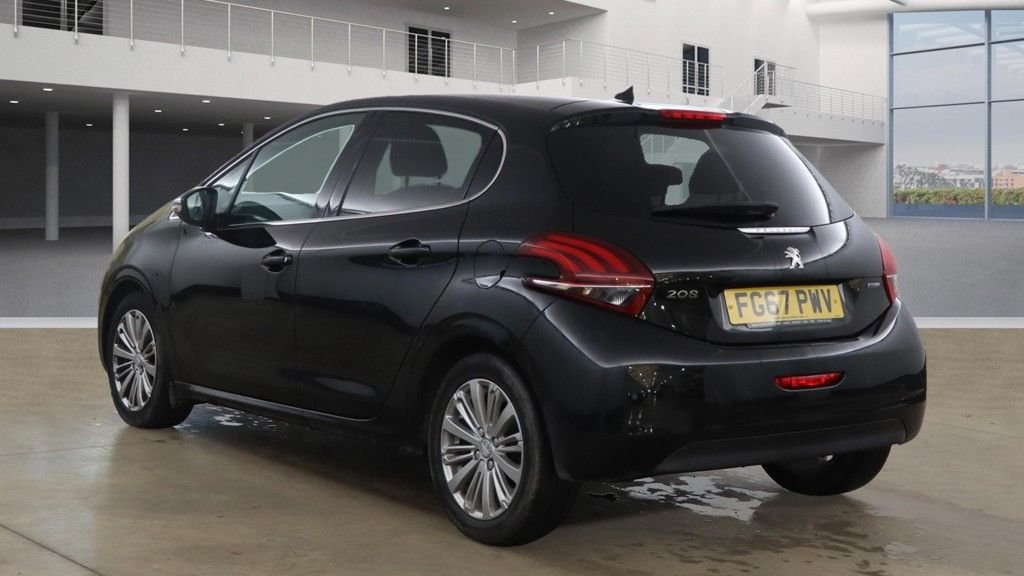 Used Peugeot 208 2017 for sale - 76604841: Photo 4