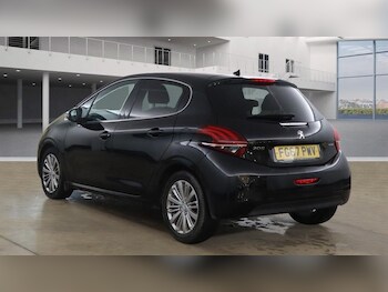 Used Peugeot 208 2017 for sale - 76604841: Photo