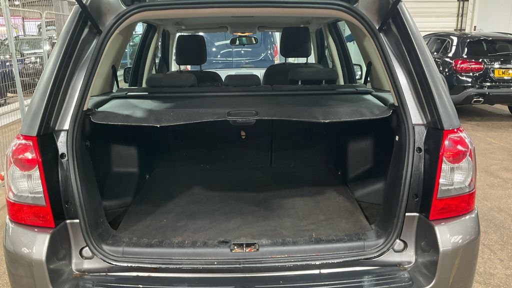 Used Land Rover Freelander 2010 for sale - 76604829: Photo 9