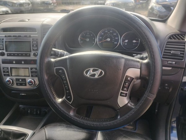 Used Hyundai Santa Fe 2011 for sale - 75735423: Photo 13