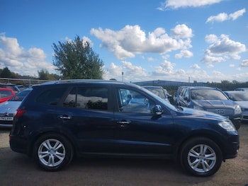 Used Hyundai Santa Fe 2011 for sale - 75735423: Photo