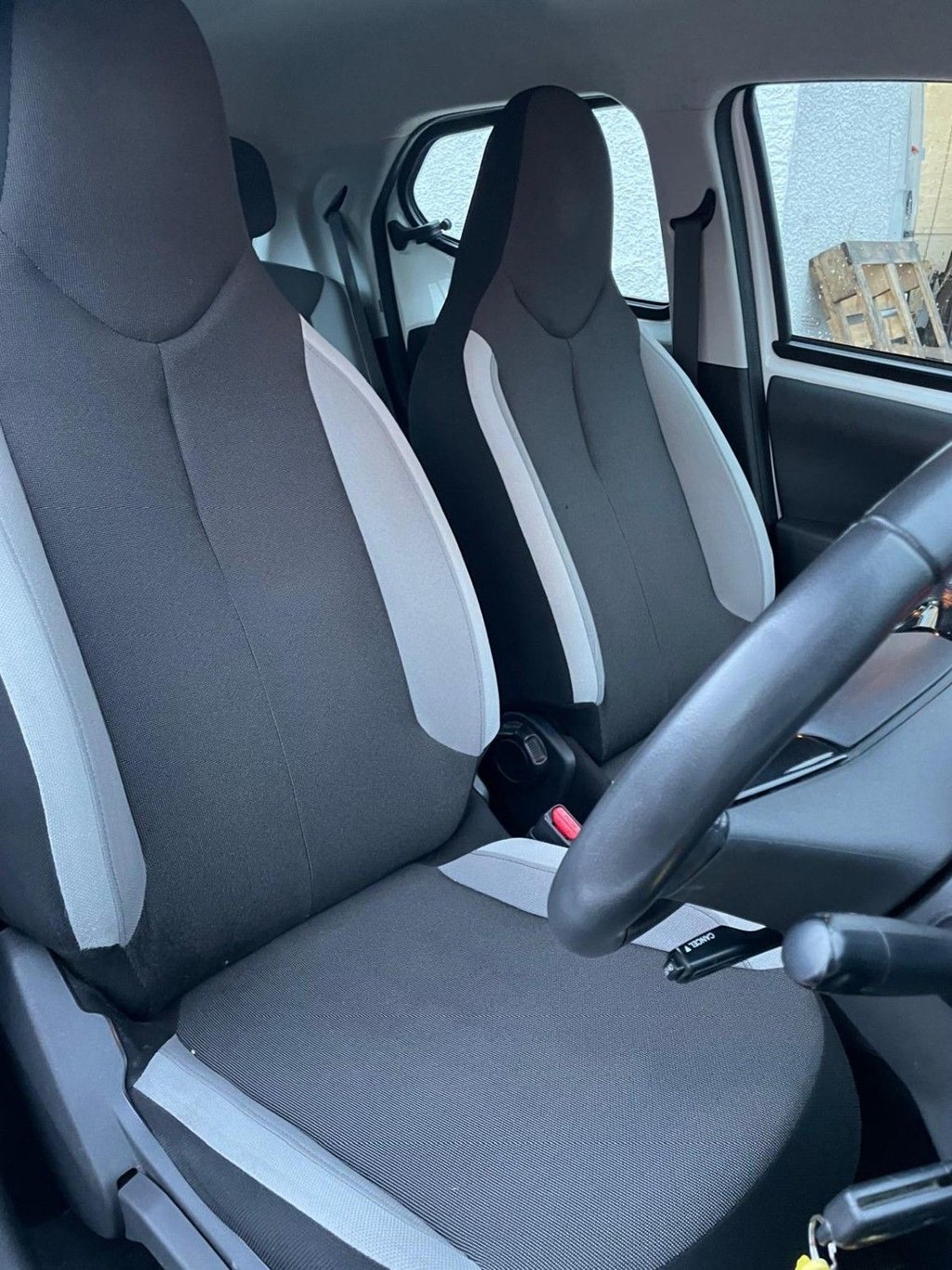 Used Toyota AYGO 2014 for sale - 76286163: Photo 10