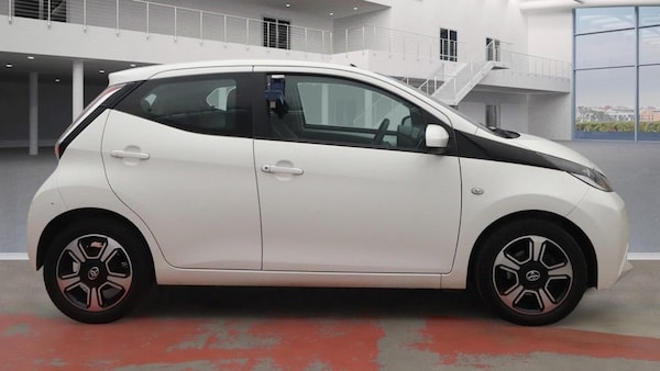 Used Toyota AYGO 2014 for sale - 76286163: Photo 2