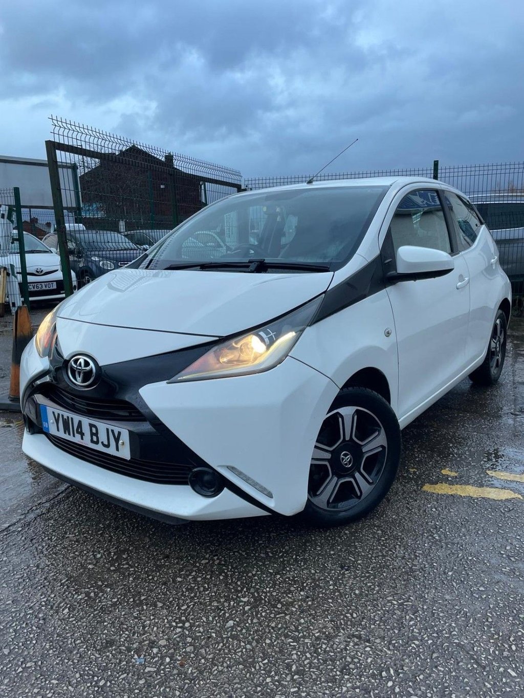 Used Toyota AYGO 2014 for sale - 76286163: Photo 3