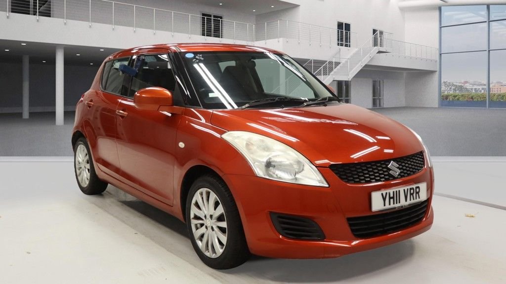 Used Suzuki Swift 2011 for sale - 76570414: Photo 1