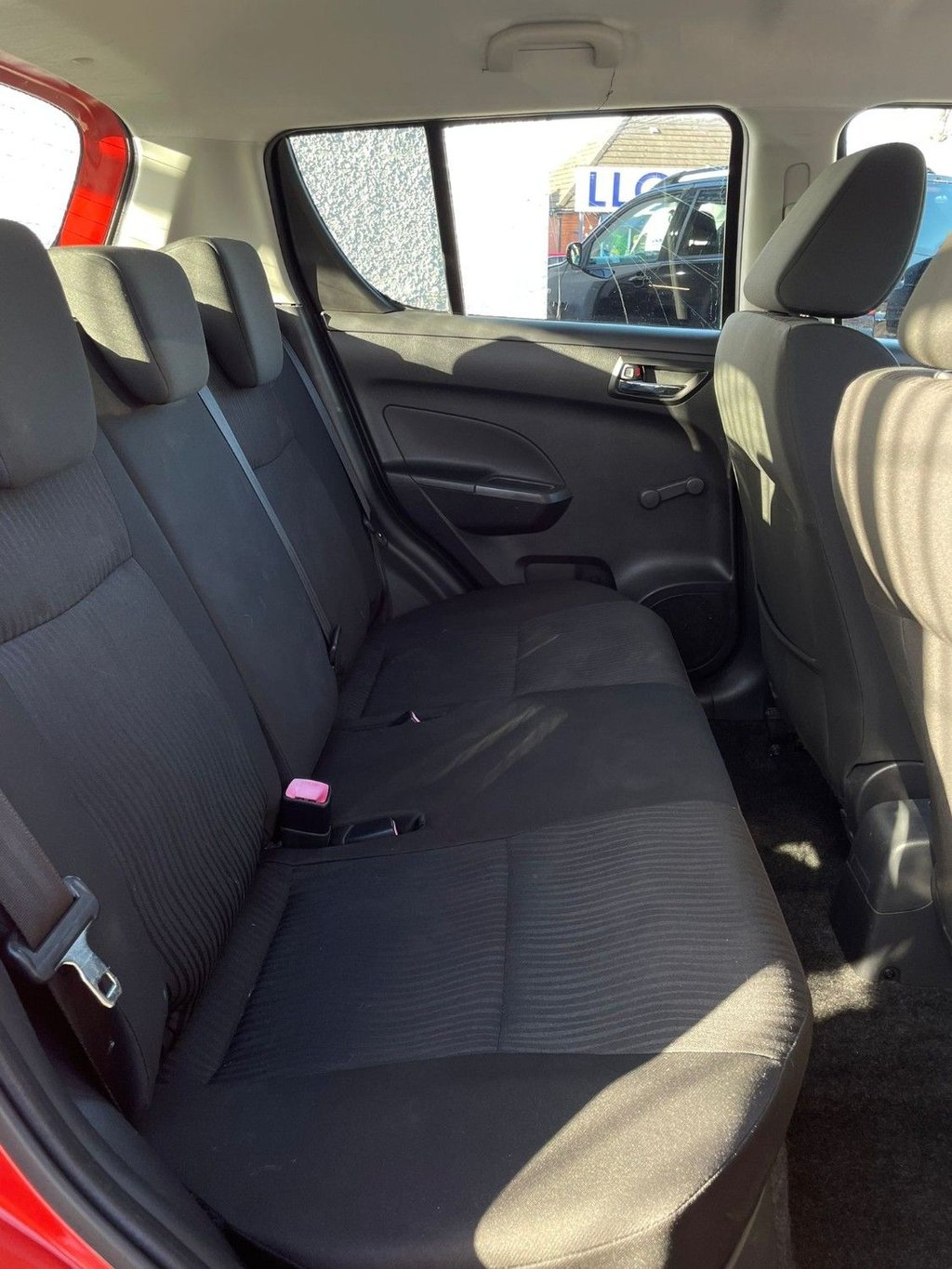 Used Suzuki Swift 2011 for sale - 76570414: Photo 11