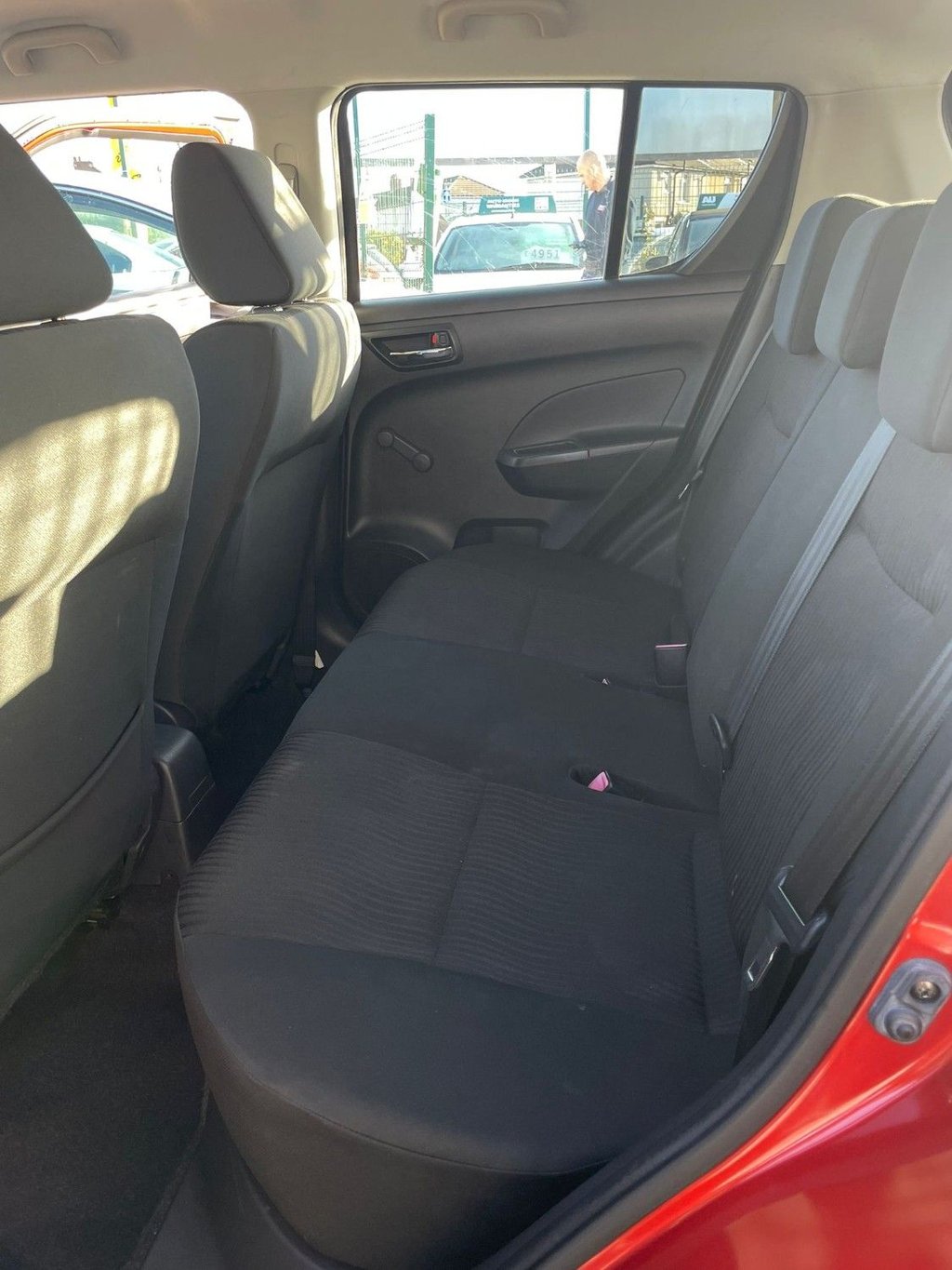 Used Suzuki Swift 2011 for sale - 76570414: Photo 12