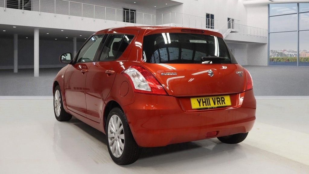 Used Suzuki Swift 2011 for sale - 76570414: Photo 3