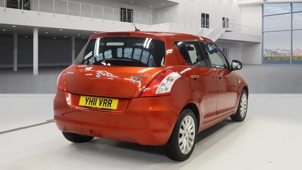 Used Suzuki Swift 2011 for sale - 76570414: Photo 4