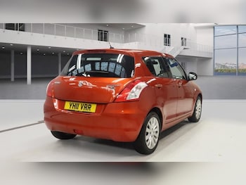 Used Suzuki Swift 2011 for sale - 76570414: Photo